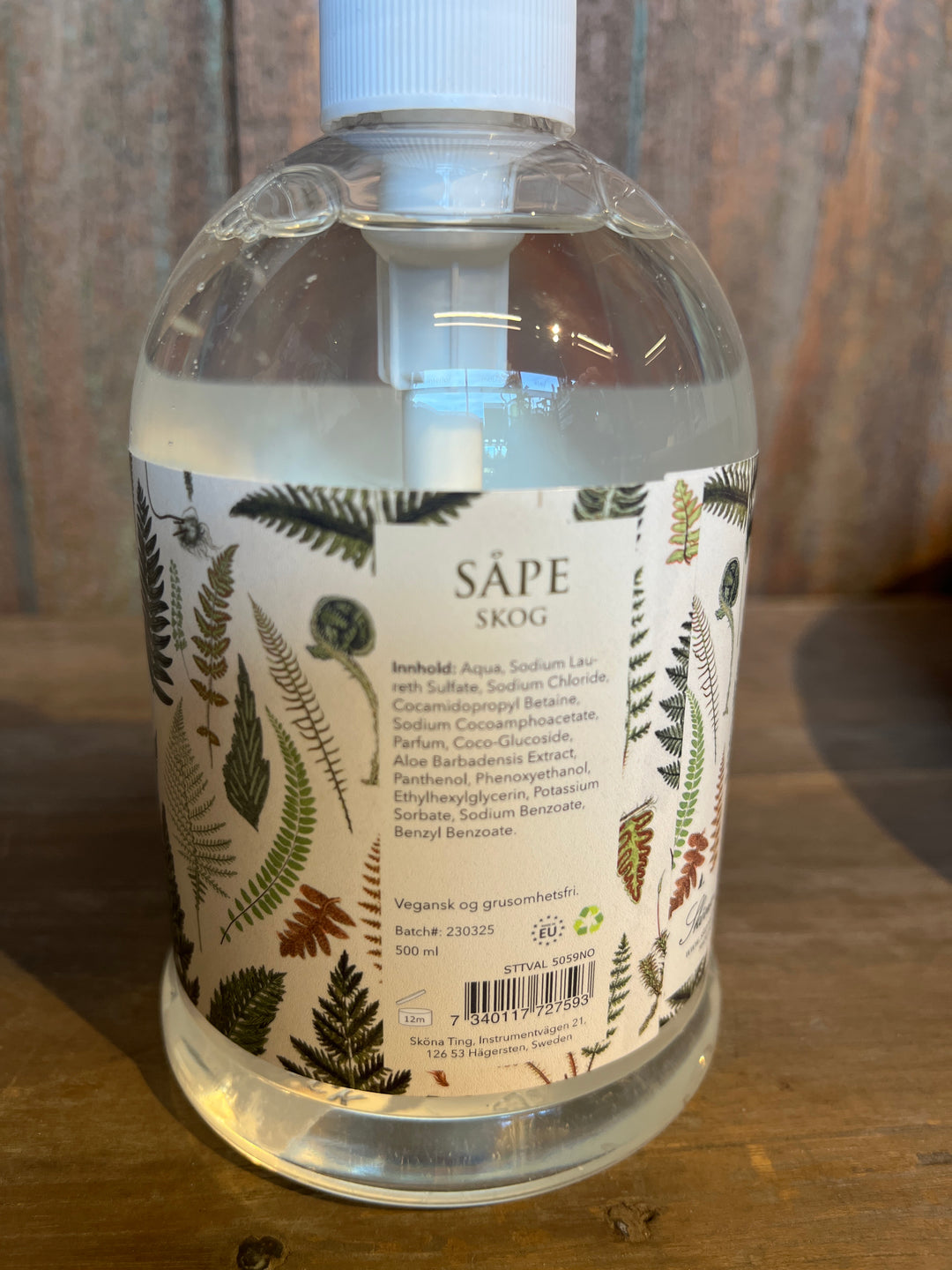 Pumpesåpe, 500 ml - skog / ormblader
