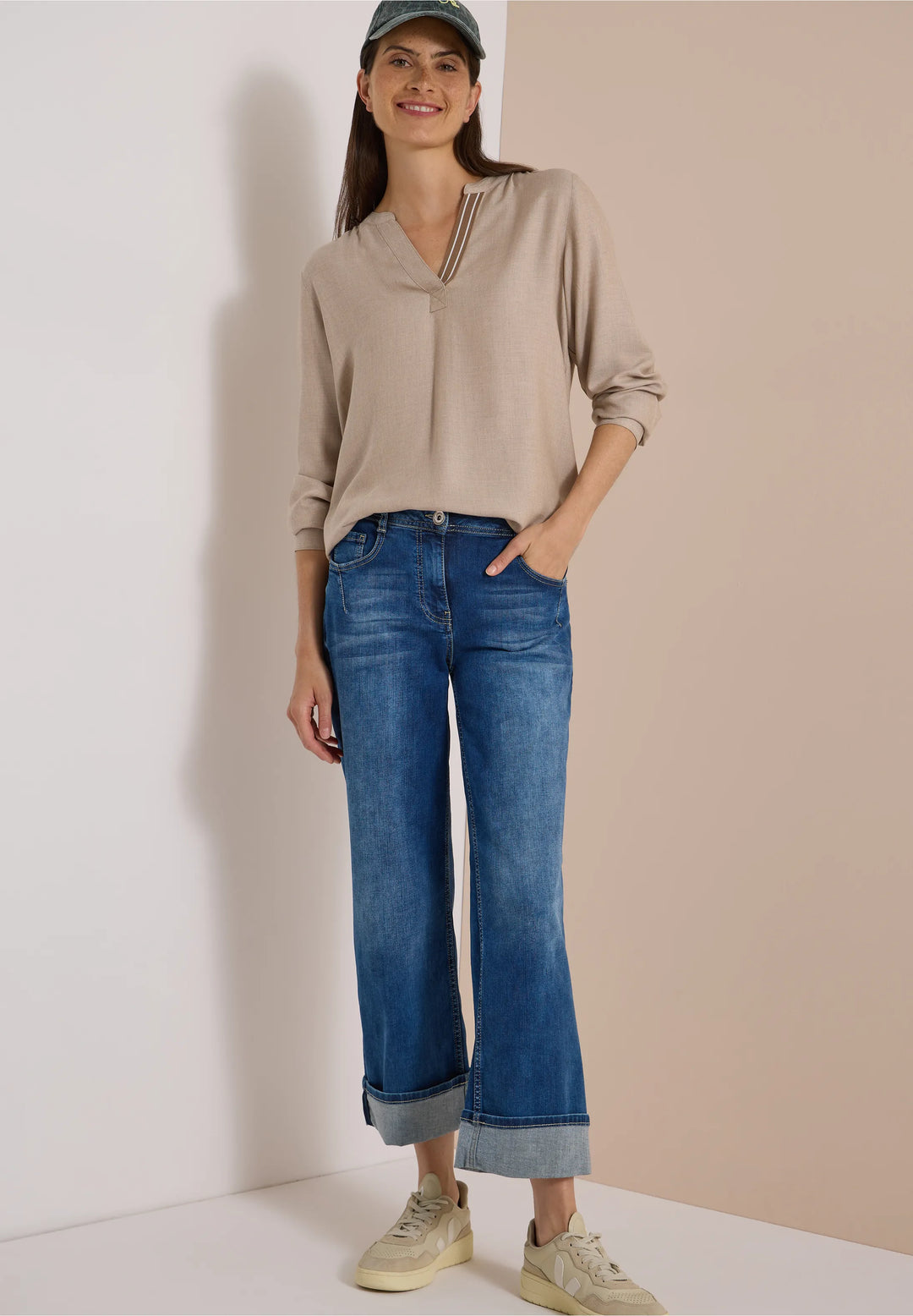 Melange v hals bluse - beige
