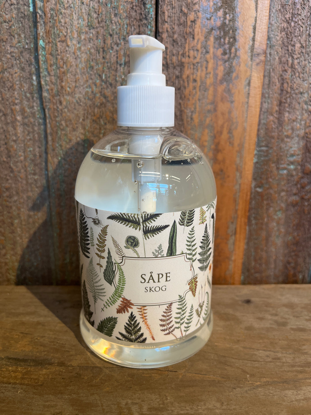 Pumpesåpe, 500 ml - skog / ormblader
