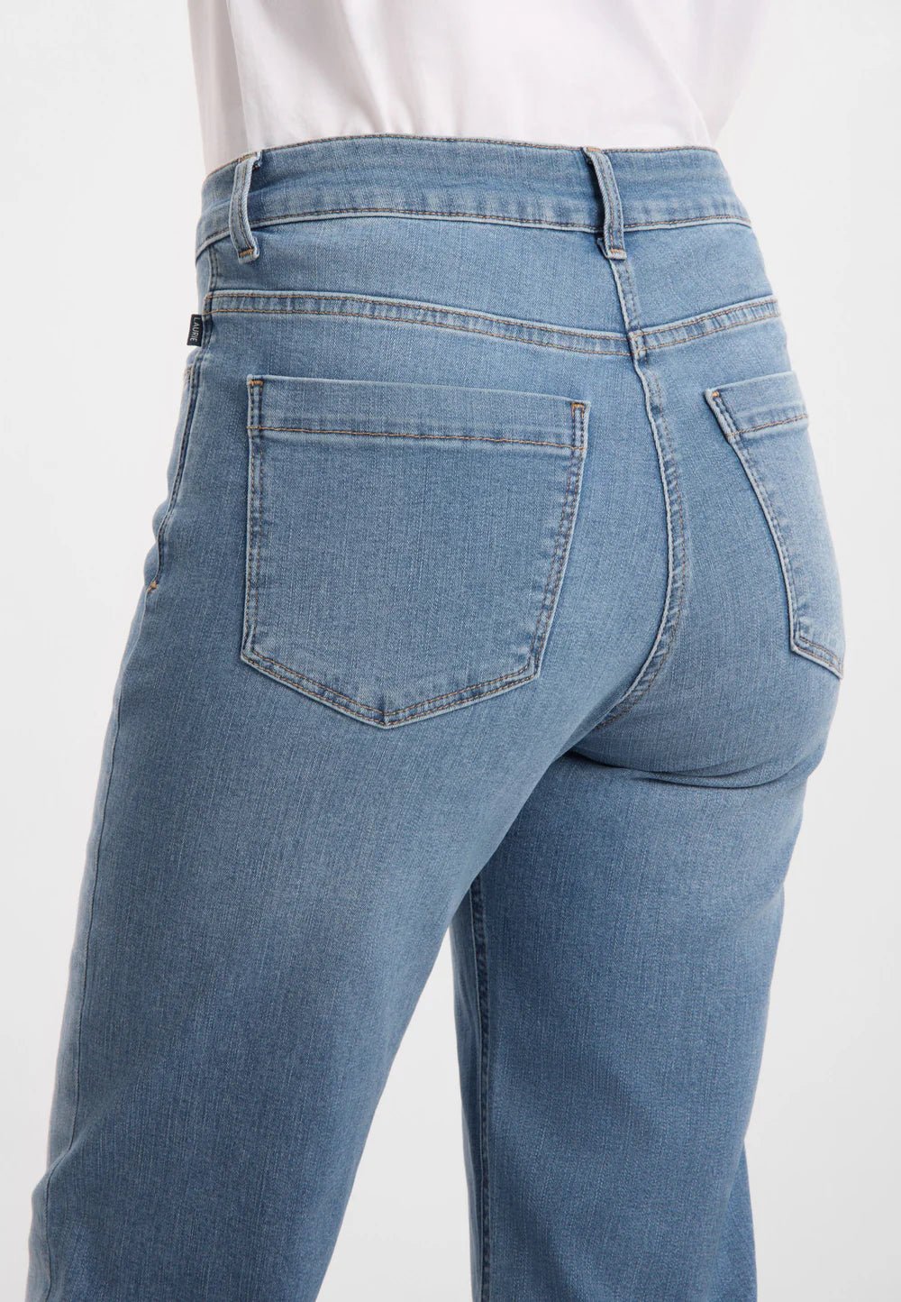Amelia raw straight cropped - Washed blue denim - Many Colors