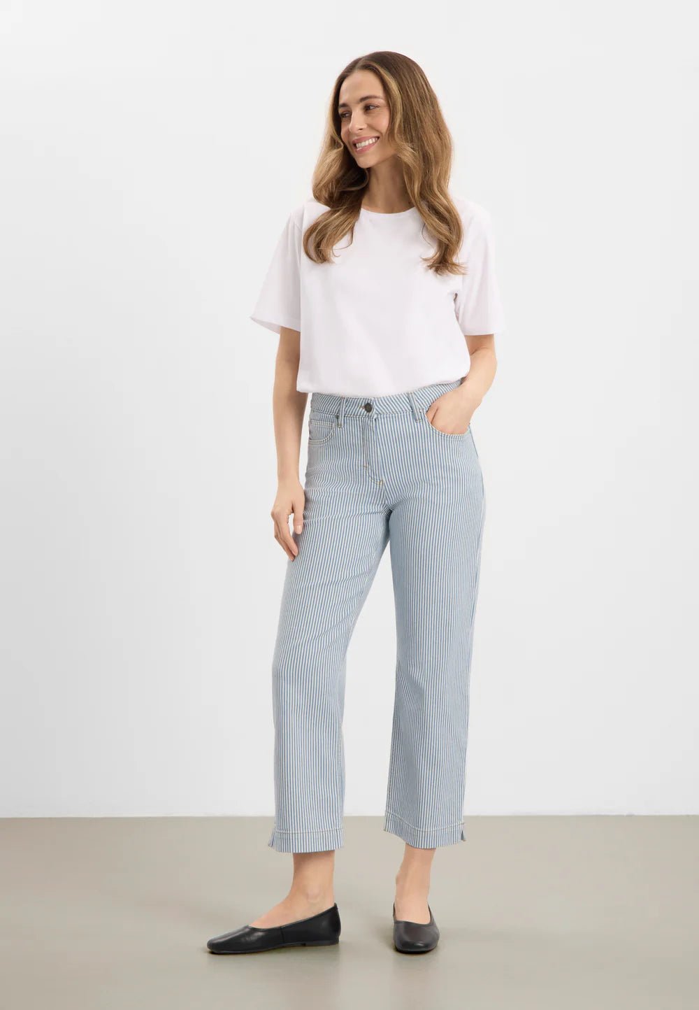 Amelia slit straight cropped - hvit blå striper - Many Colors