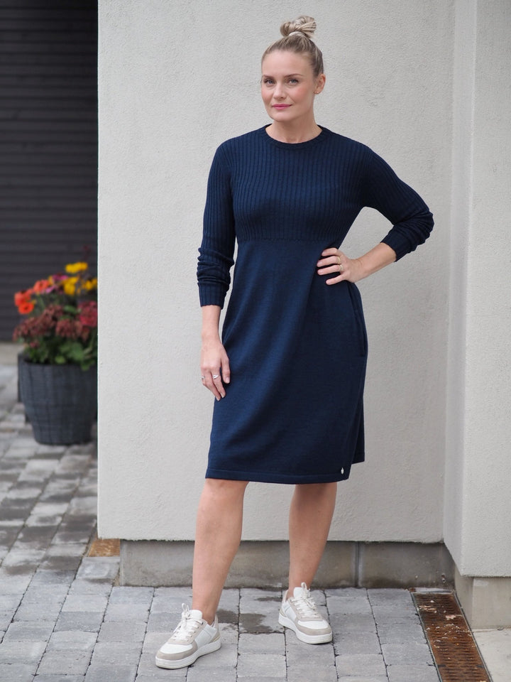 Bud kjole - navy - 100% merinoull - Many Colors