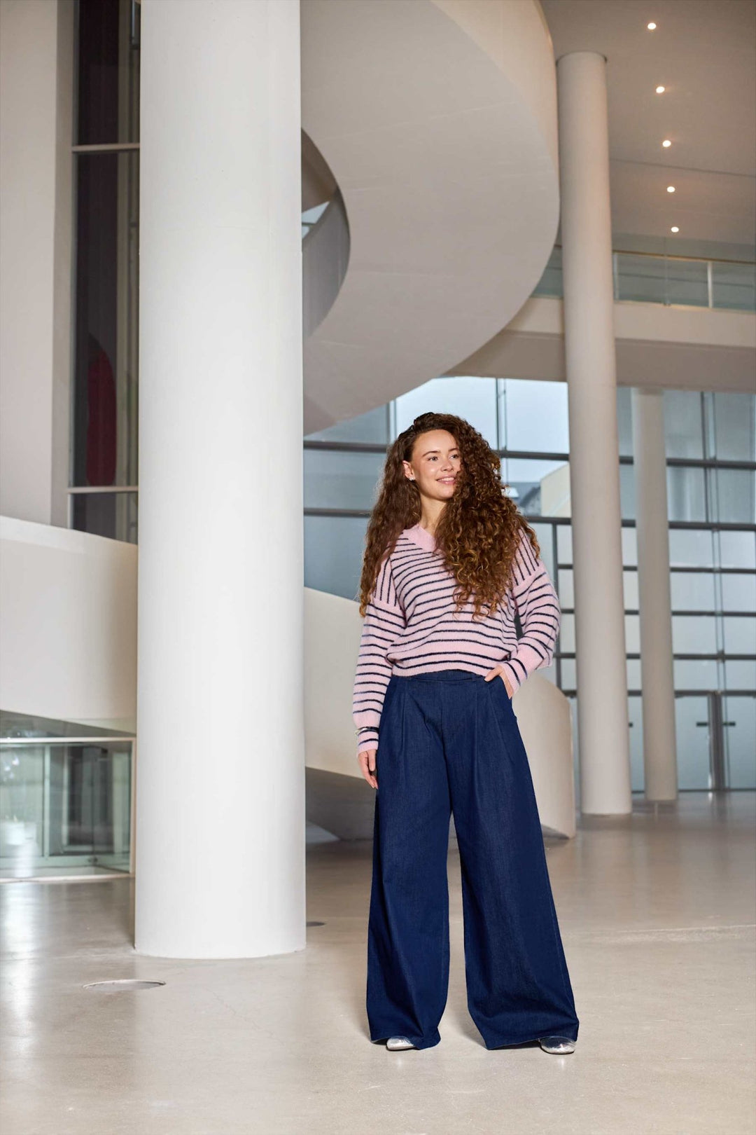 Dell stripete v - hals genser - rosa/blå - Many Colors