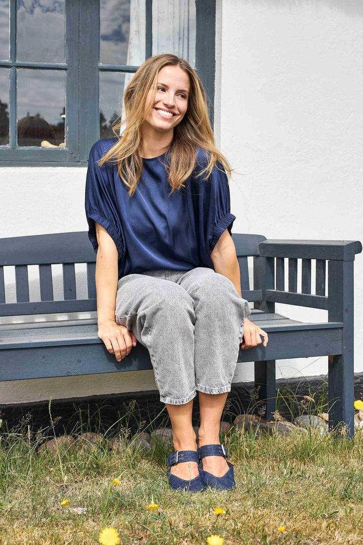 Mabel bluse - mørk blå - onesize - Many Colors