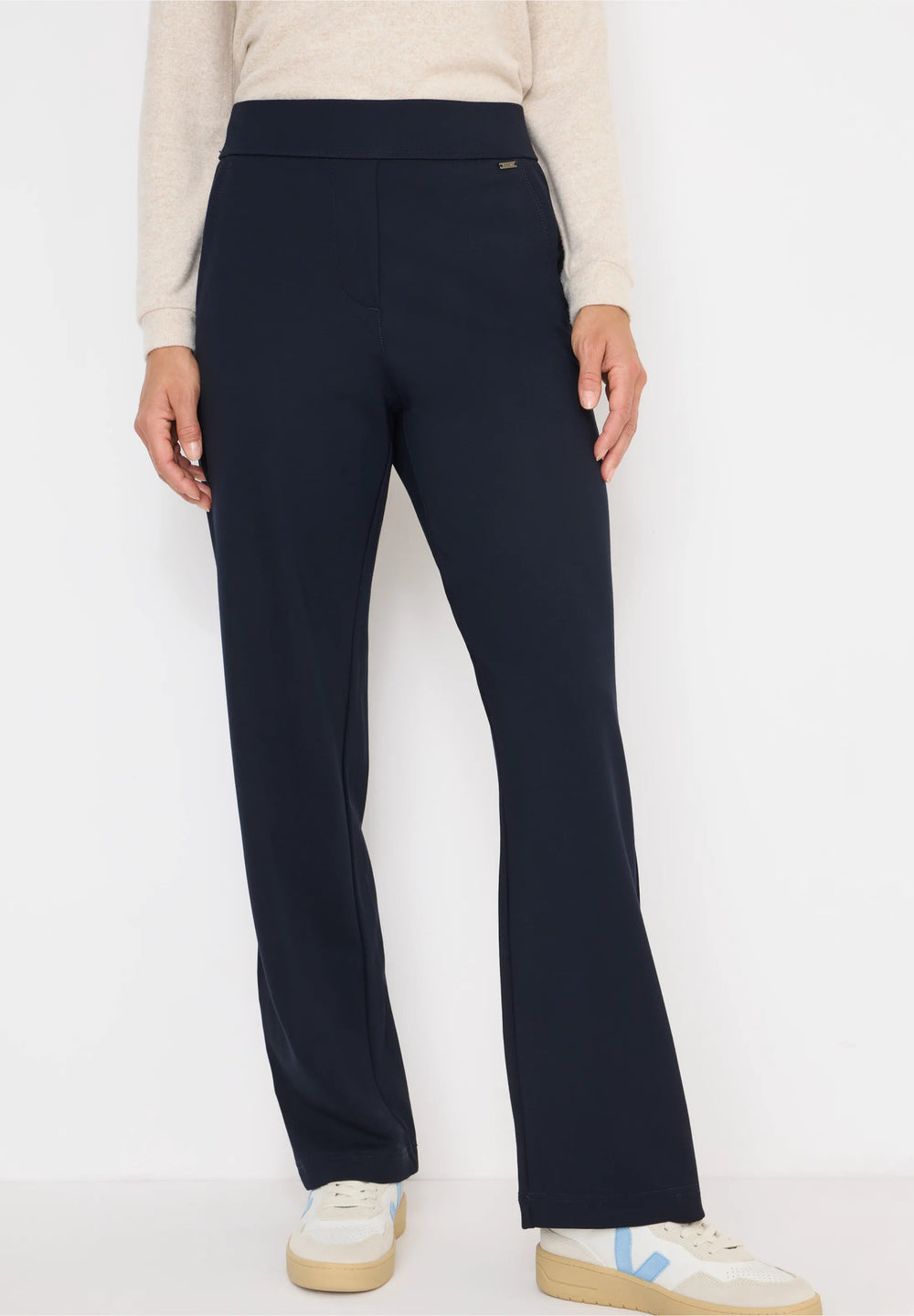 Neele stright - svart - Many Colors
