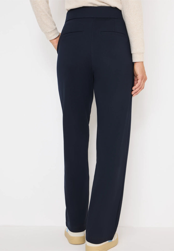 Neele stright - svart - Many Colors