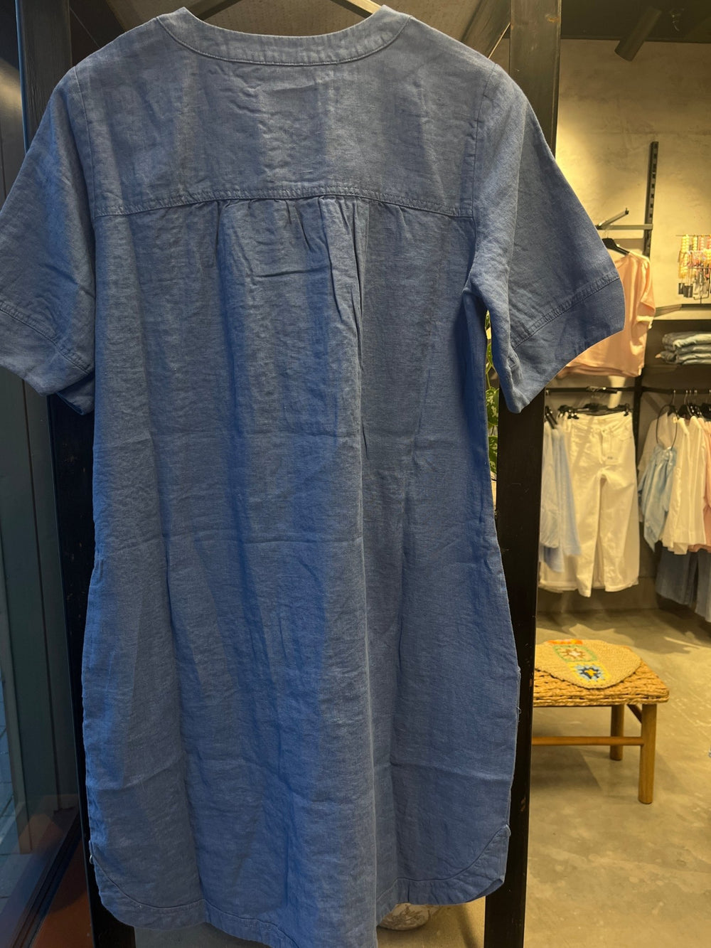 Solberg kjole i 100% lin - denim - Makeløs - Many Colors