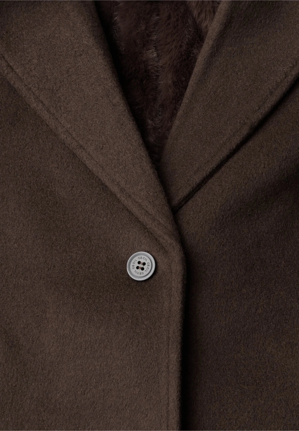 Wool revers coat w. Fur - Many Colors