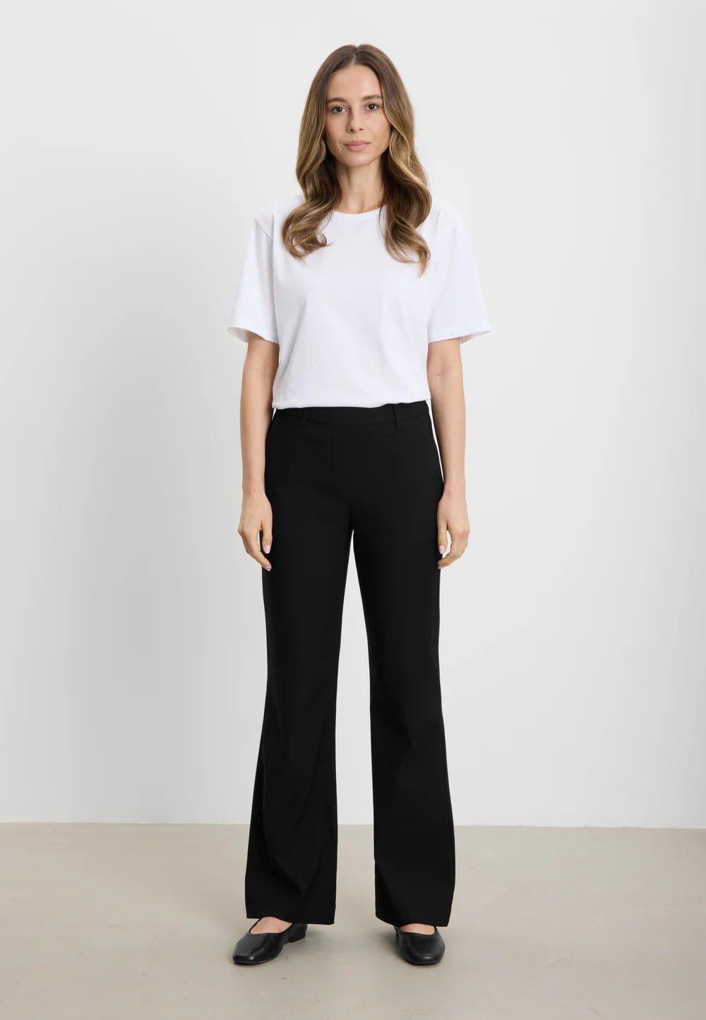 Zina flare regular ML - svart - Many Colors